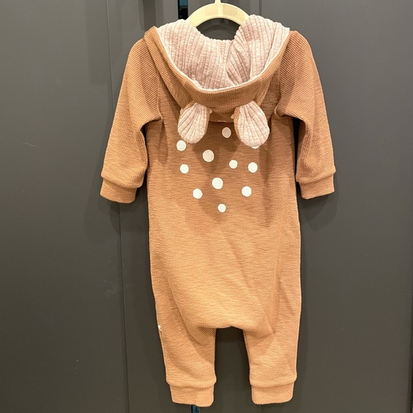 Junie Grey - Cutest little waffle jumpsuit with reindeer hoodie, size 12-18 mo - Picture 1 of 4